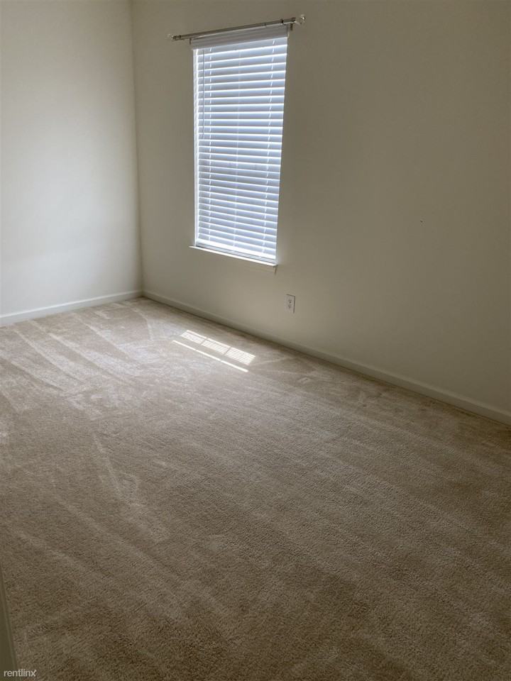 9124 Tansel Creek Dr - Photo 2 of 11