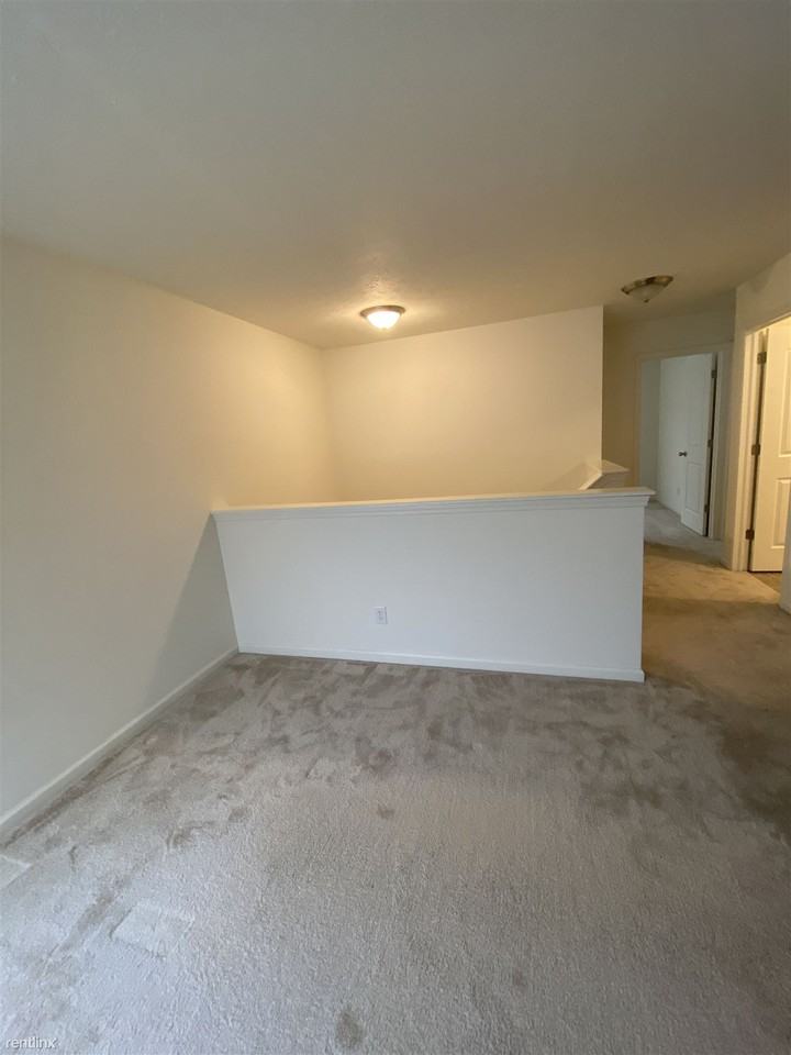 9124 Tansel Creek Dr - Photo 3 of 11