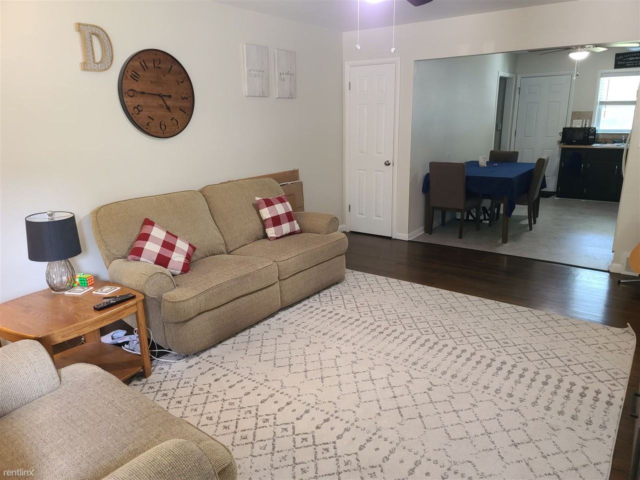 602 Se 5th St - Photo 2 of 11