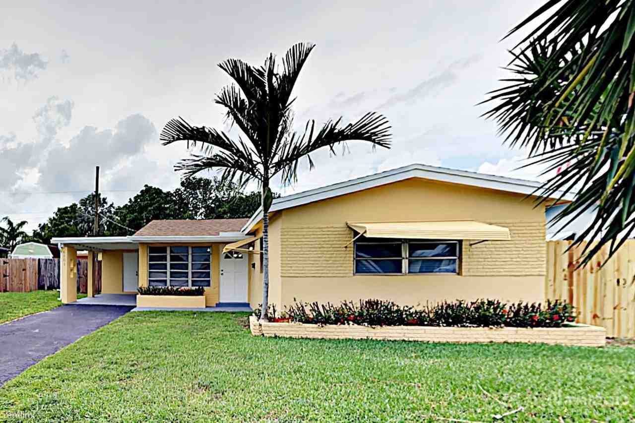 6501 Scott St - Photo 2 of 11