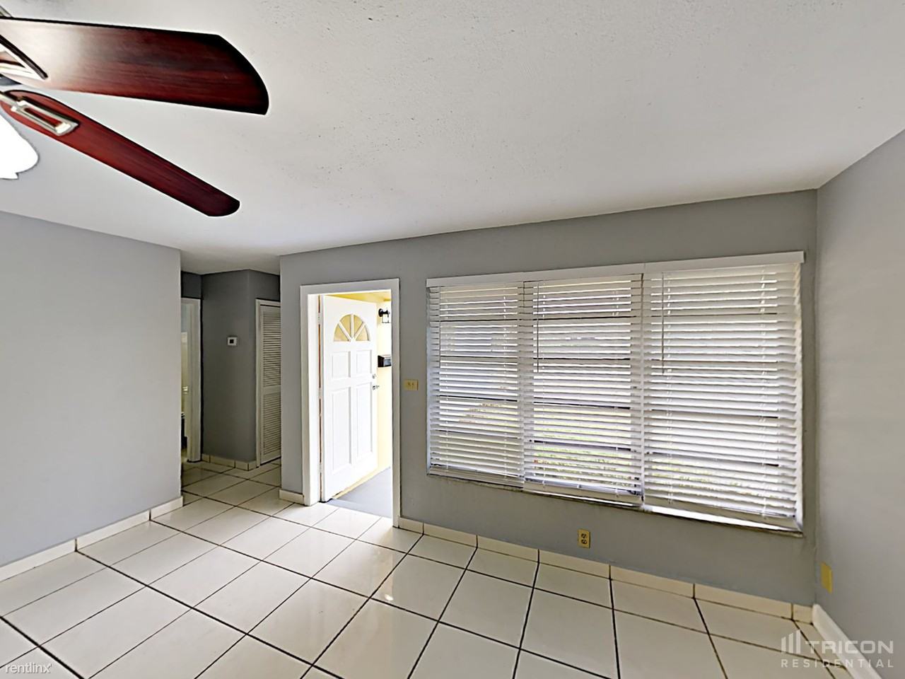 6501 Scott St - Photo 3 of 11