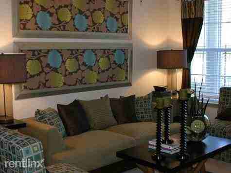 Retreat at St. Johns - Photo 2 of 9