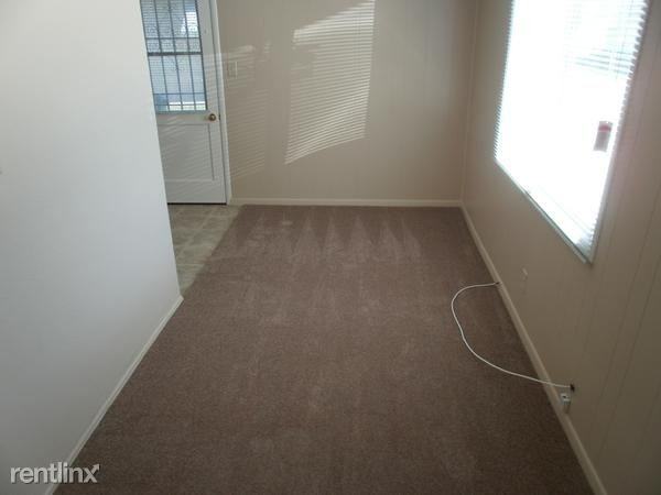 10826 Chestnut St - Photo 2 of 6