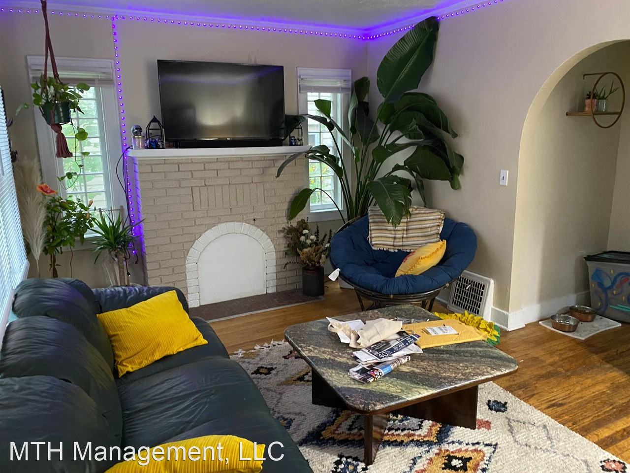 621 Charles St - Photo 2 of 15