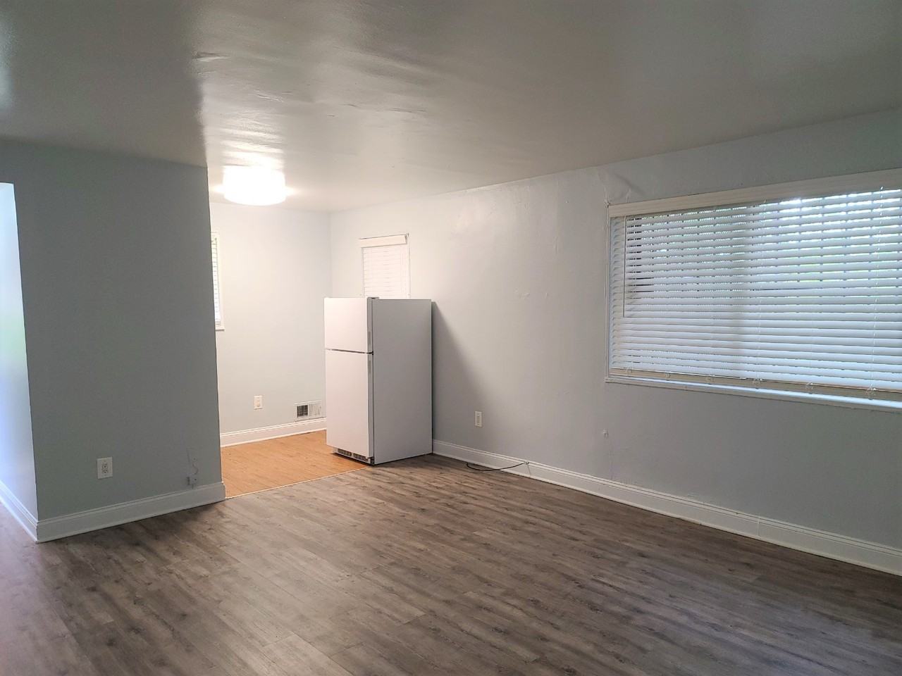 4750 S Capitol Ter Sw - Photo 2 of 6