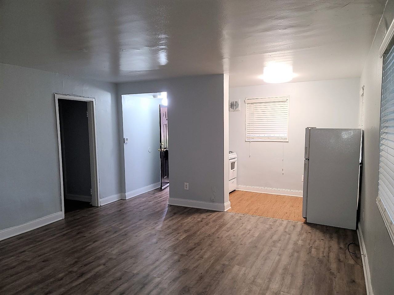 4750 S Capitol Ter Sw - Photo 3 of 6