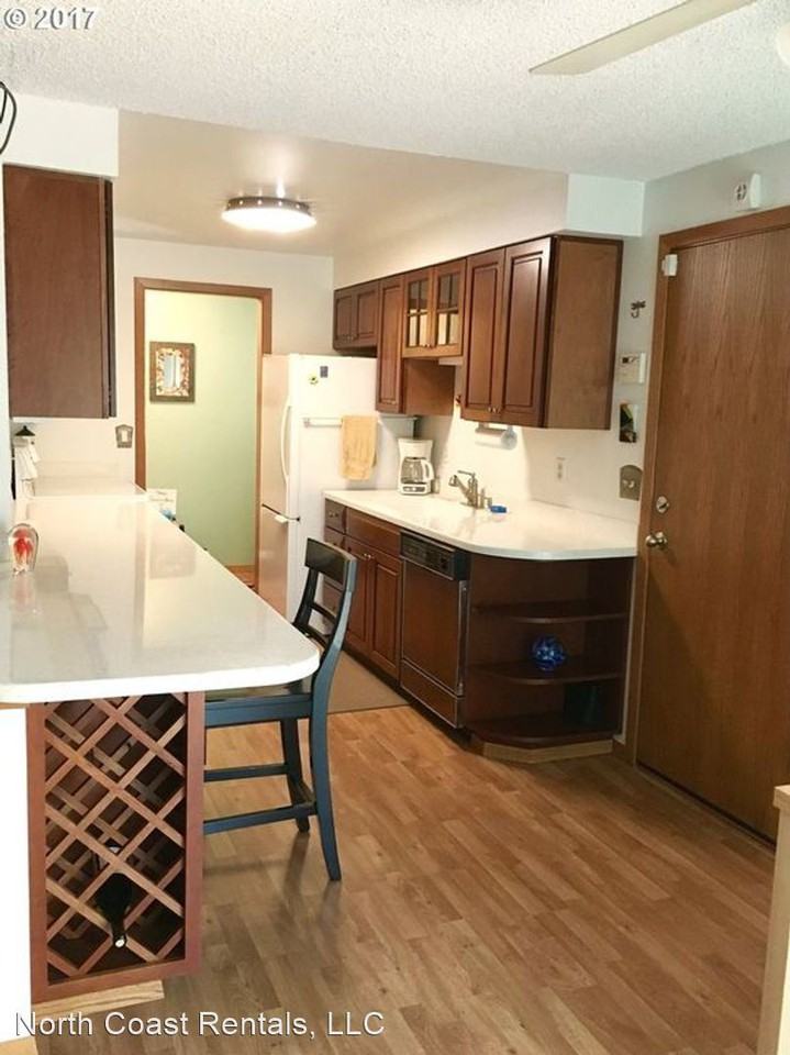 347 Elk Run Ave - Photo 3 of 29