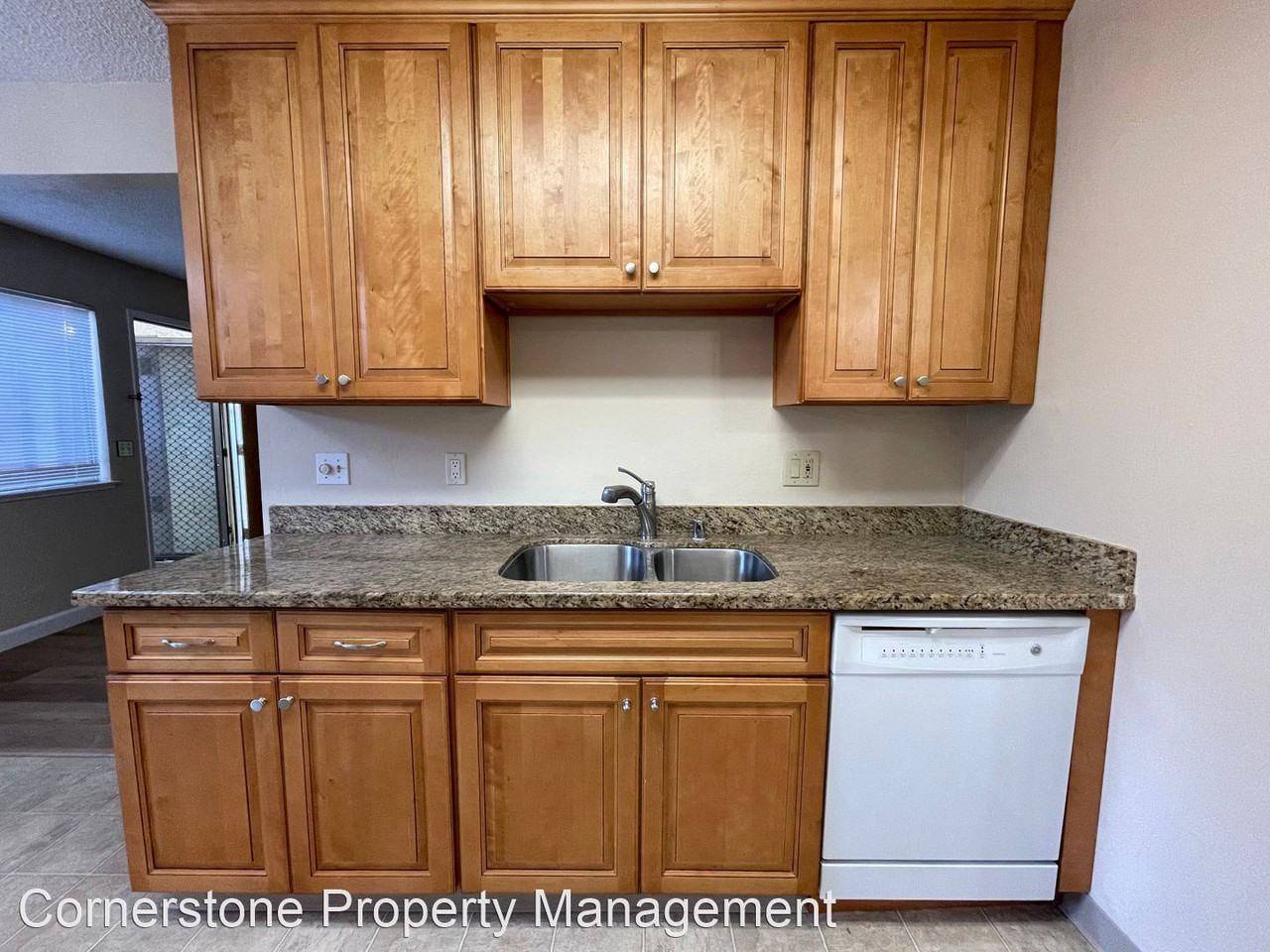 3186 Cropley Ave - Photo 3 of 10