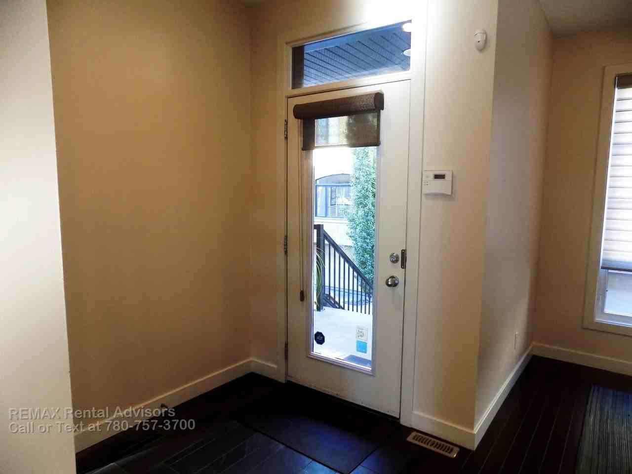 9561 143 St Nw - Photo 2 of 22