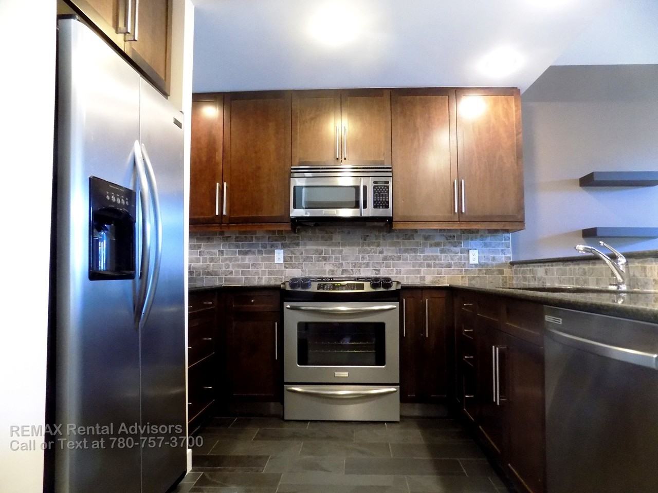 9561 143 St Nw - Photo 3 of 22