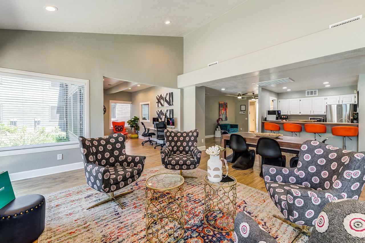 evRIA Diamond Valley - Photo 5 of 35