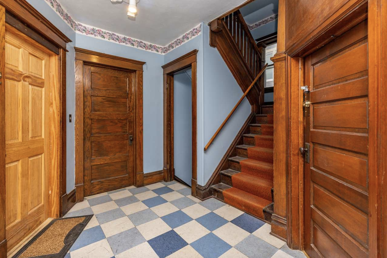 2412 Olive St - Photo 4 of 4