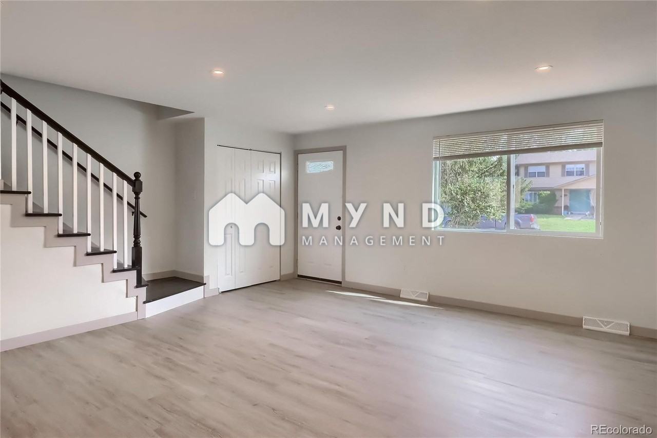 6627 W Portland Ave - Photo 2 of 6