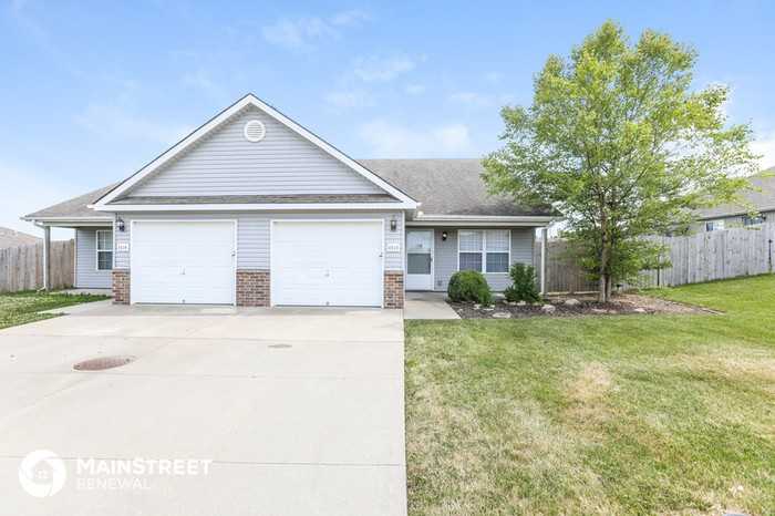 1512 Eagle Dr - Photo 2 of 17