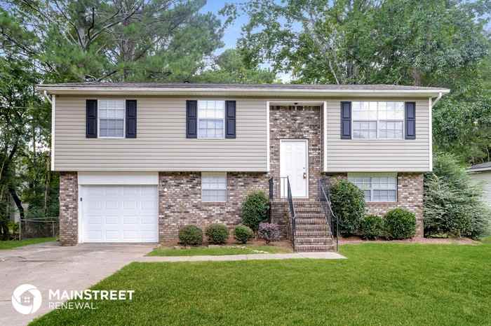 2576 Wright St - Photo 2 of 18