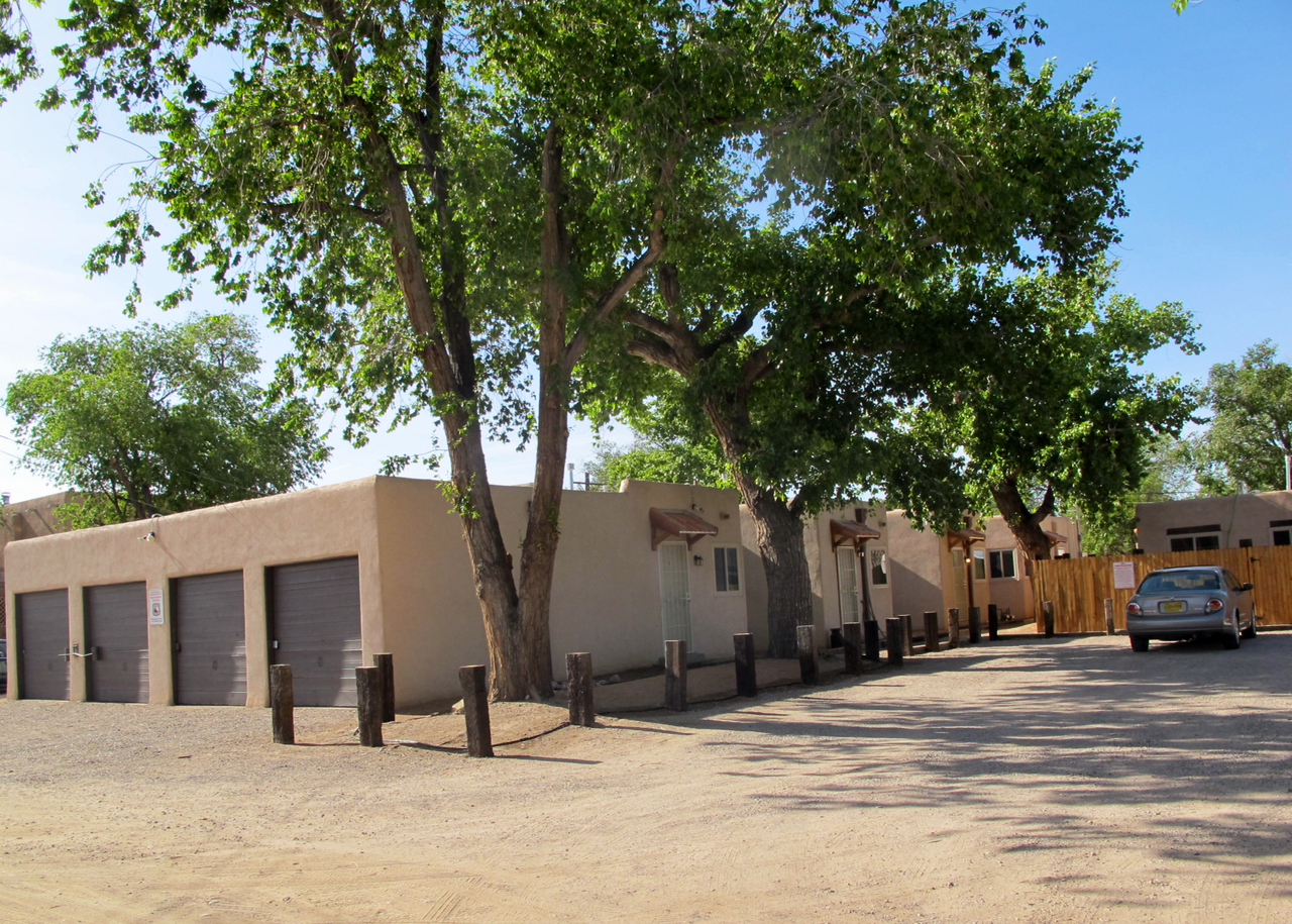 2311 New York Ave Sw #B - Photo 2 of 5