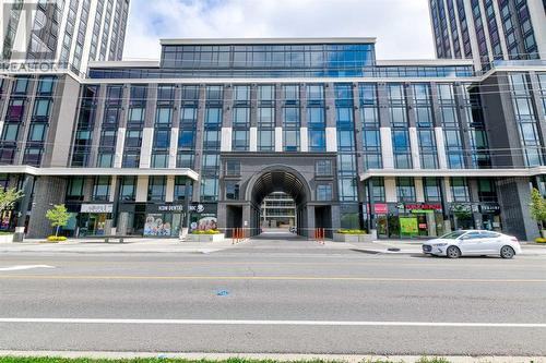 Phillip St & Columbia St W #1606