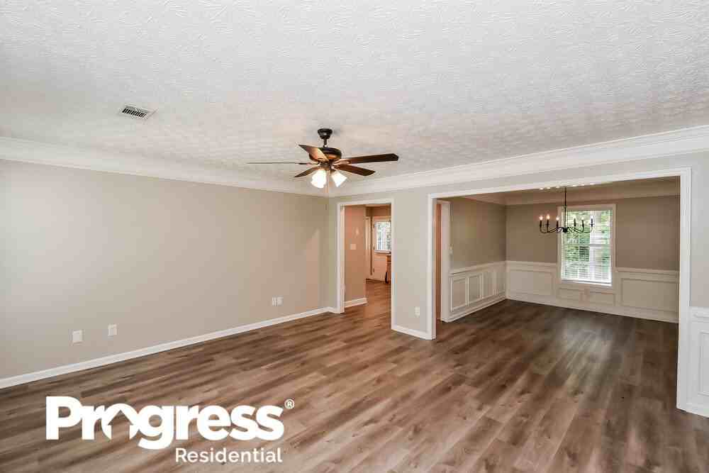 5948 Brookdale Ln Sw - Photo 3 of 16