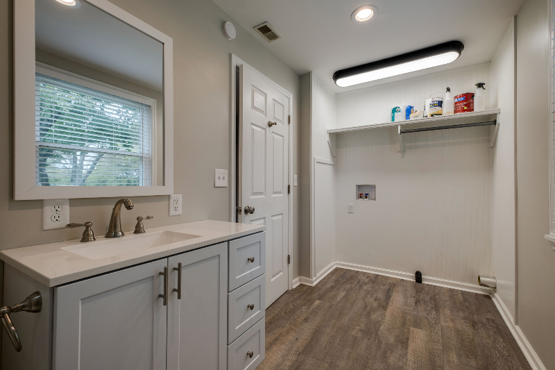 904 Bentley Cir - Photo 3 of 4