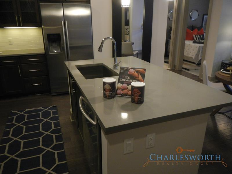 321 Peachtree St Ne - Photo 2 of 4