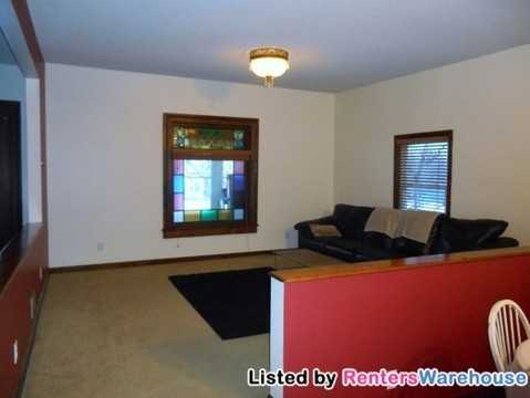 418 5th St E - Photo 3 of 15