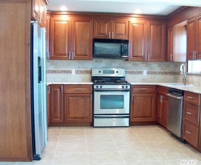 405 Little East Neck Rd S - Photo 2 of 15