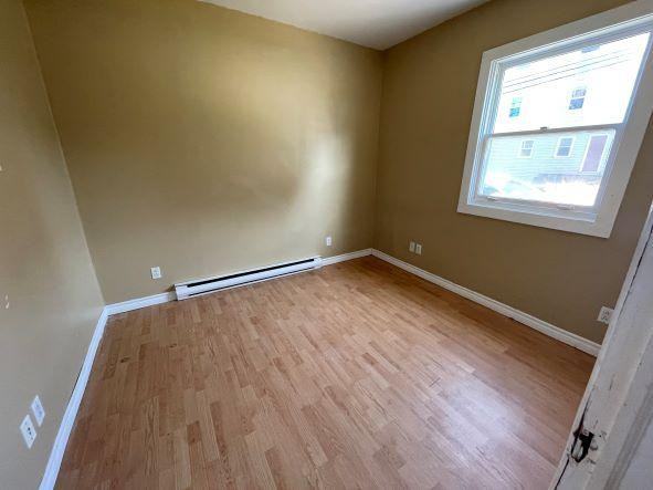 165 Charlotte St W - Photo 3 of 7