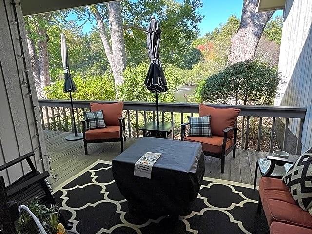 103 Deerlake Dr - Photo 3 of 19