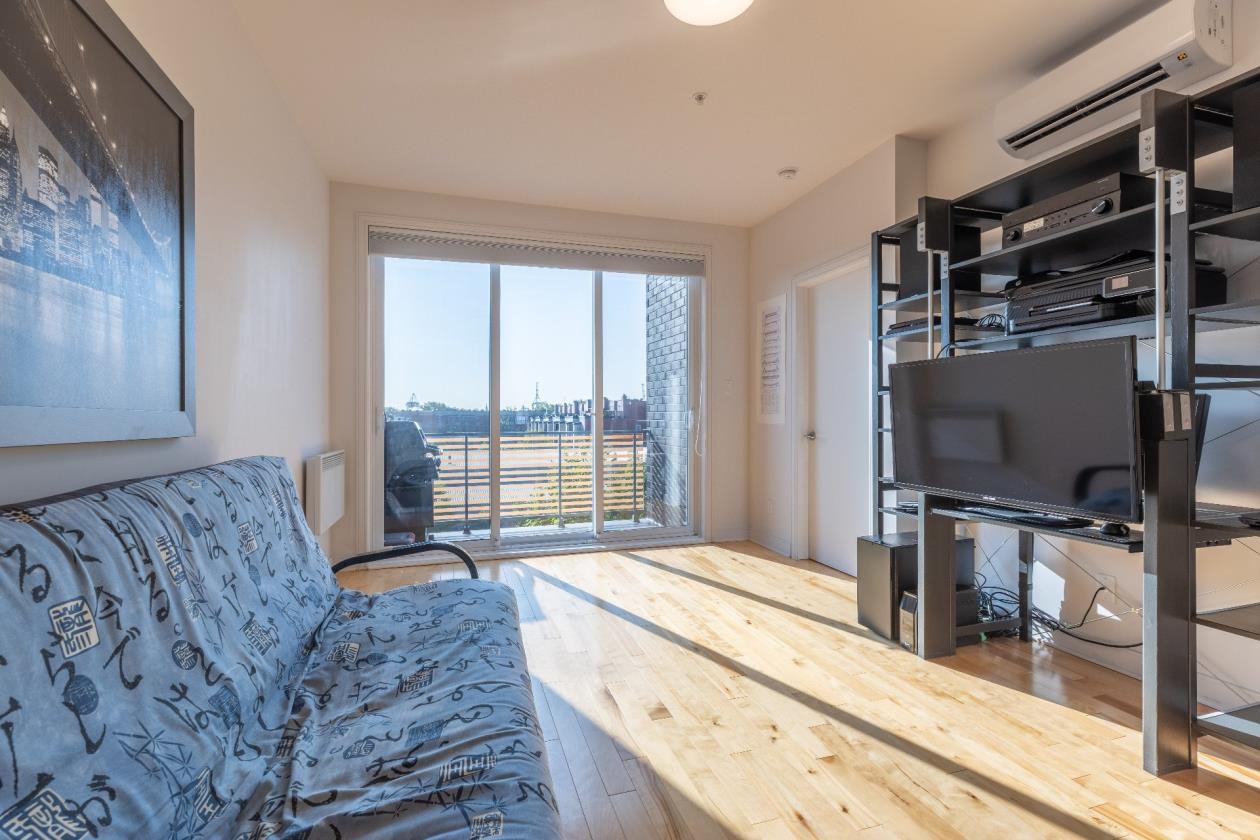 2100 Avenue Aird #401 - Photo 3 of 29