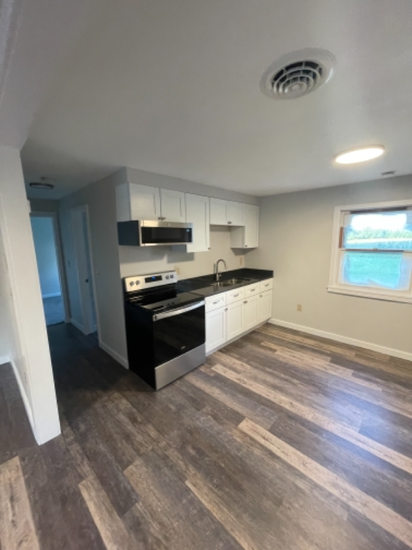 20 Richard Ave - Photo 3 of 22