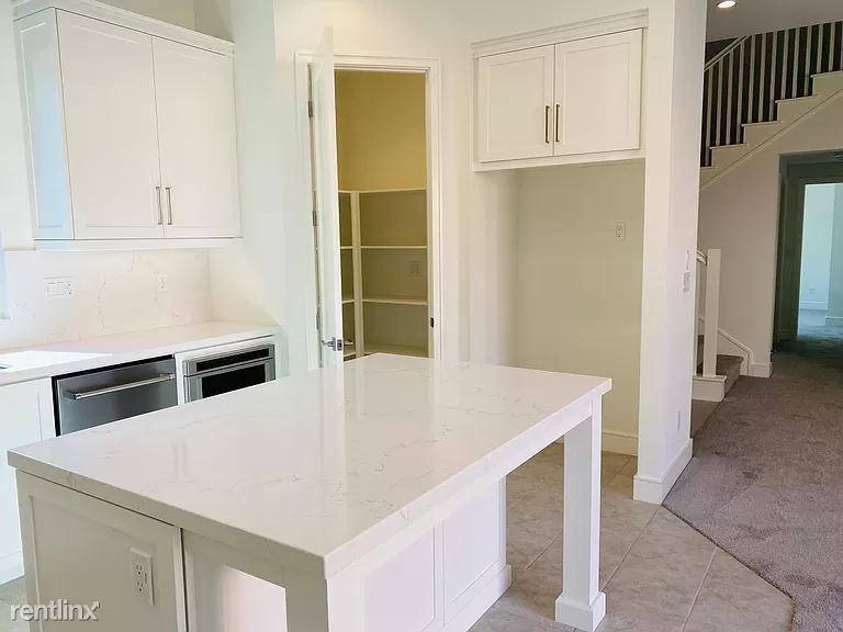 117 Montero - Photo 3 of 11