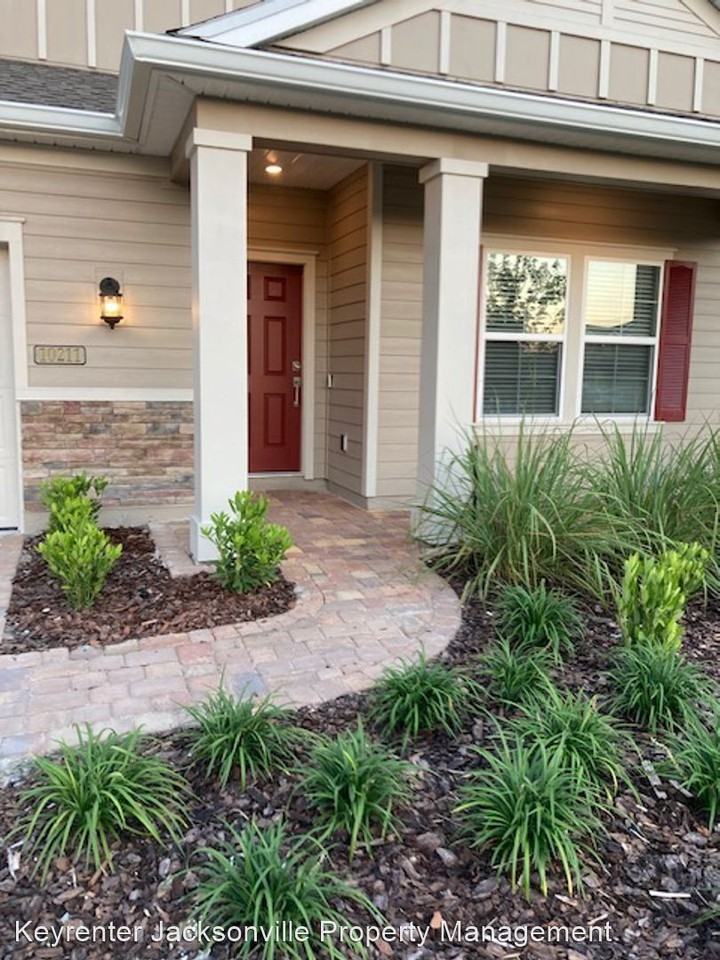 10211 Moran Ct - Photo 2 of 31