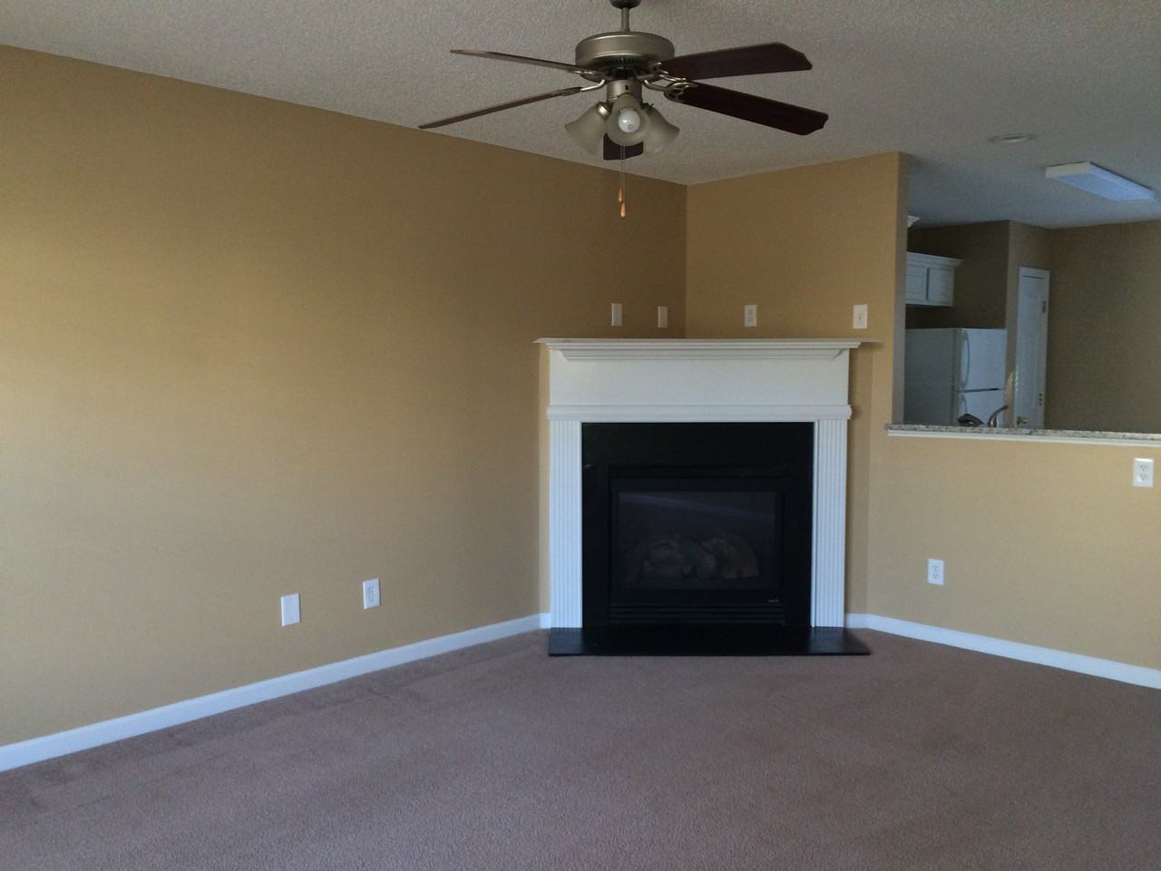 203 London Dr - Photo 2 of 12