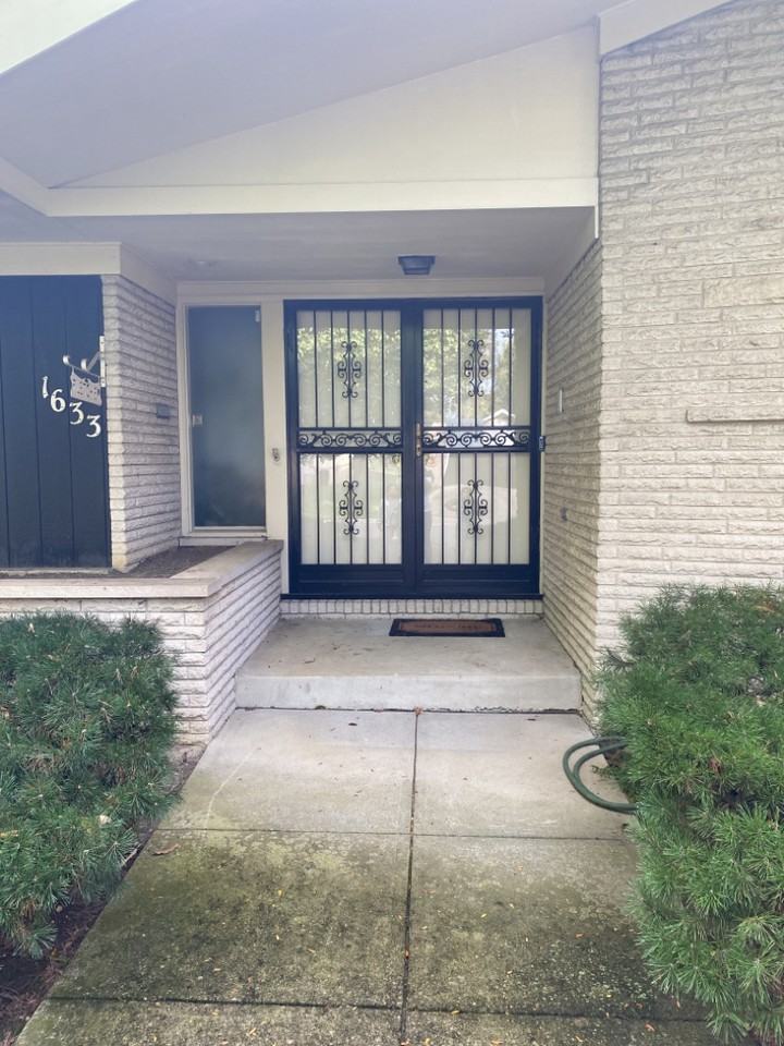 1633 S Roosevelt Ave - Photo 3 of 37