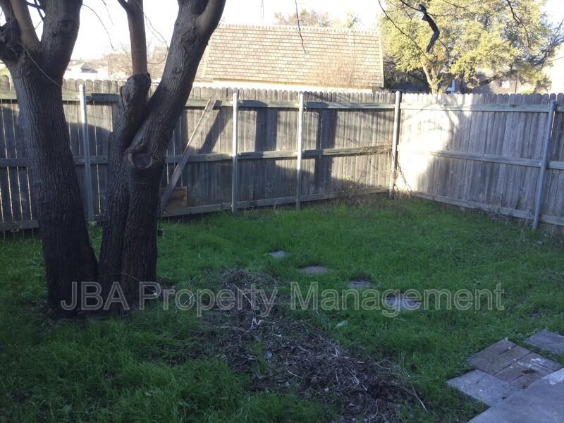1755 Farleigh Ct #1755F - Photo 3 of 9