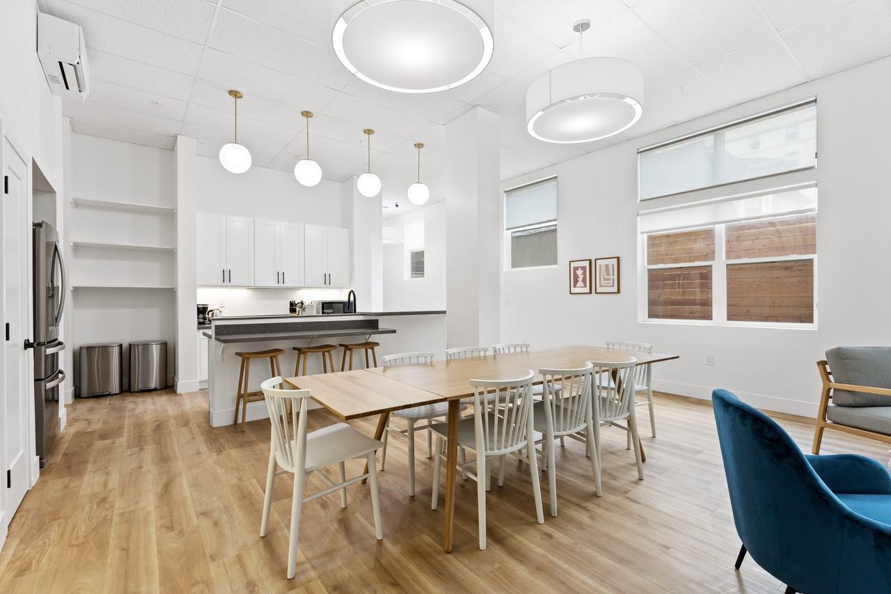 Common Jefferson - Photo 2 of 6