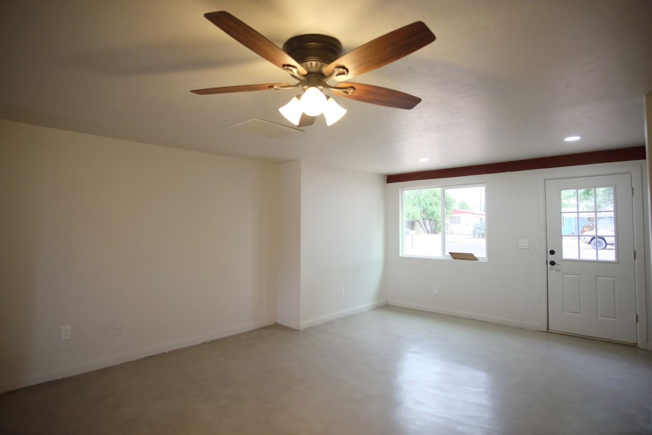 6015 E 20th St #1 - Photo 2 of 10