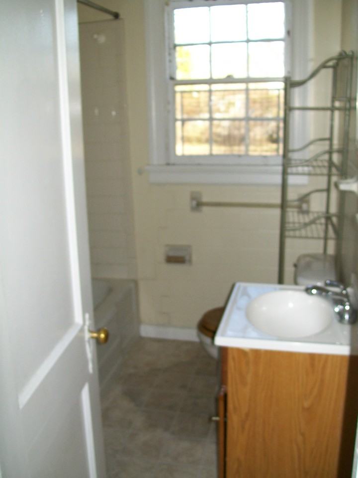 4224 Walmsley Blvd #1 - Photo 5 of 11
