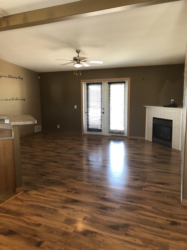 9808 96th St #1 - Photo 3 of 10