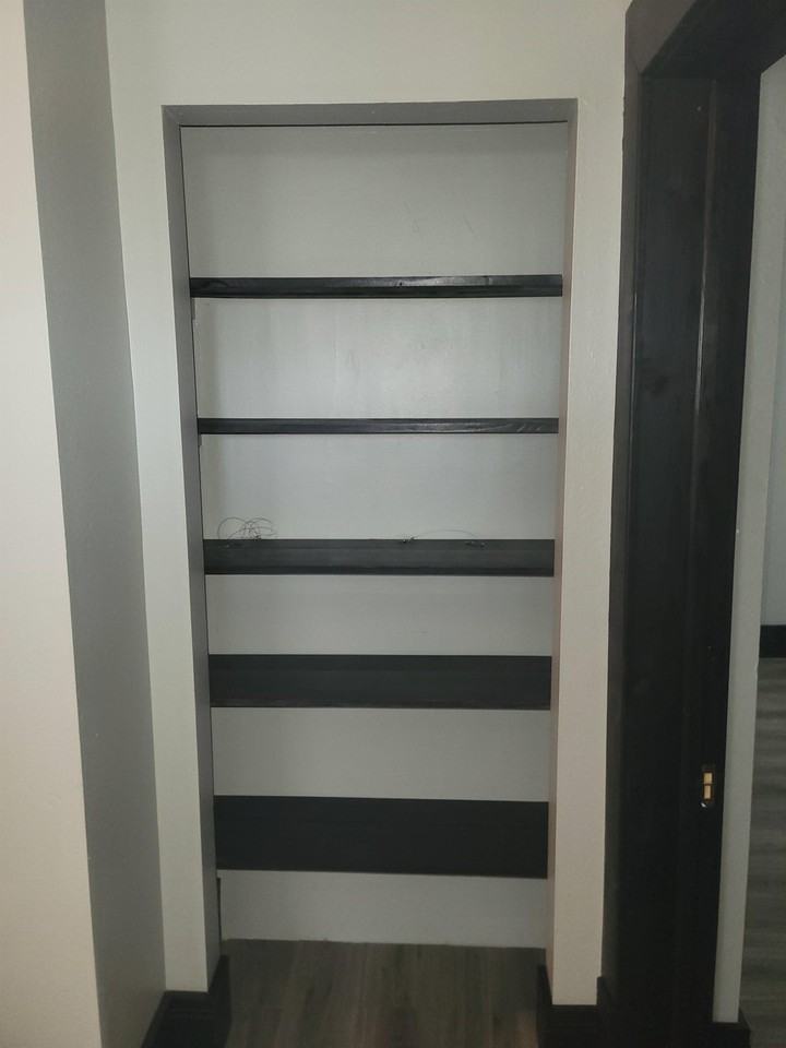 305 W 2nd St #4 - Photo 7 of 10