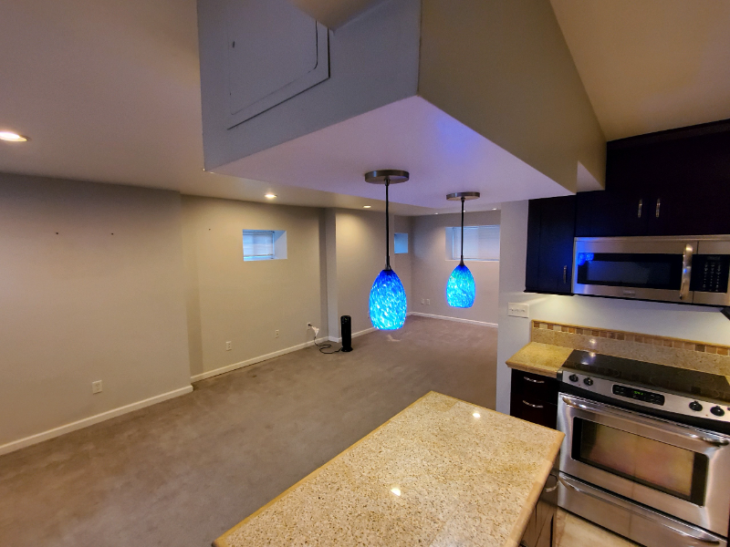 627 Front St - Photo 3 of 8