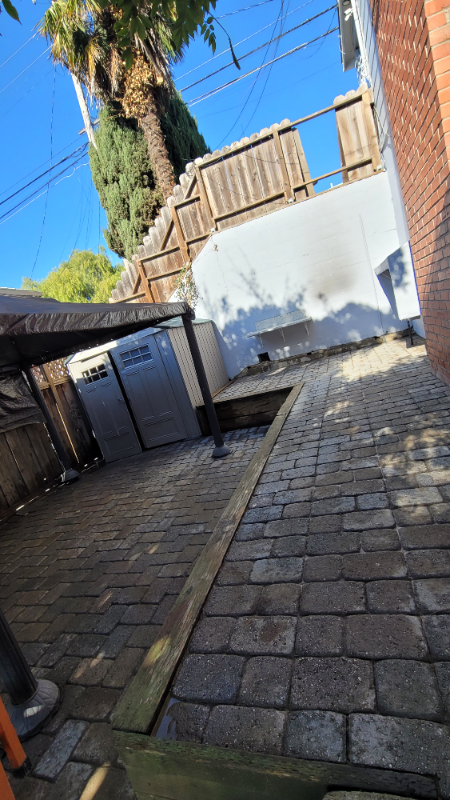 1560 Highland Blvd - Photo 7 of 20