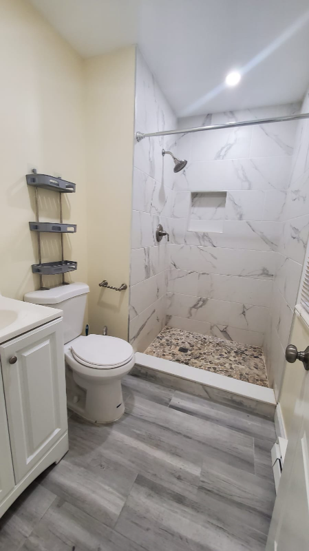 3143 Schuyler Pl - Photo 3 of 19