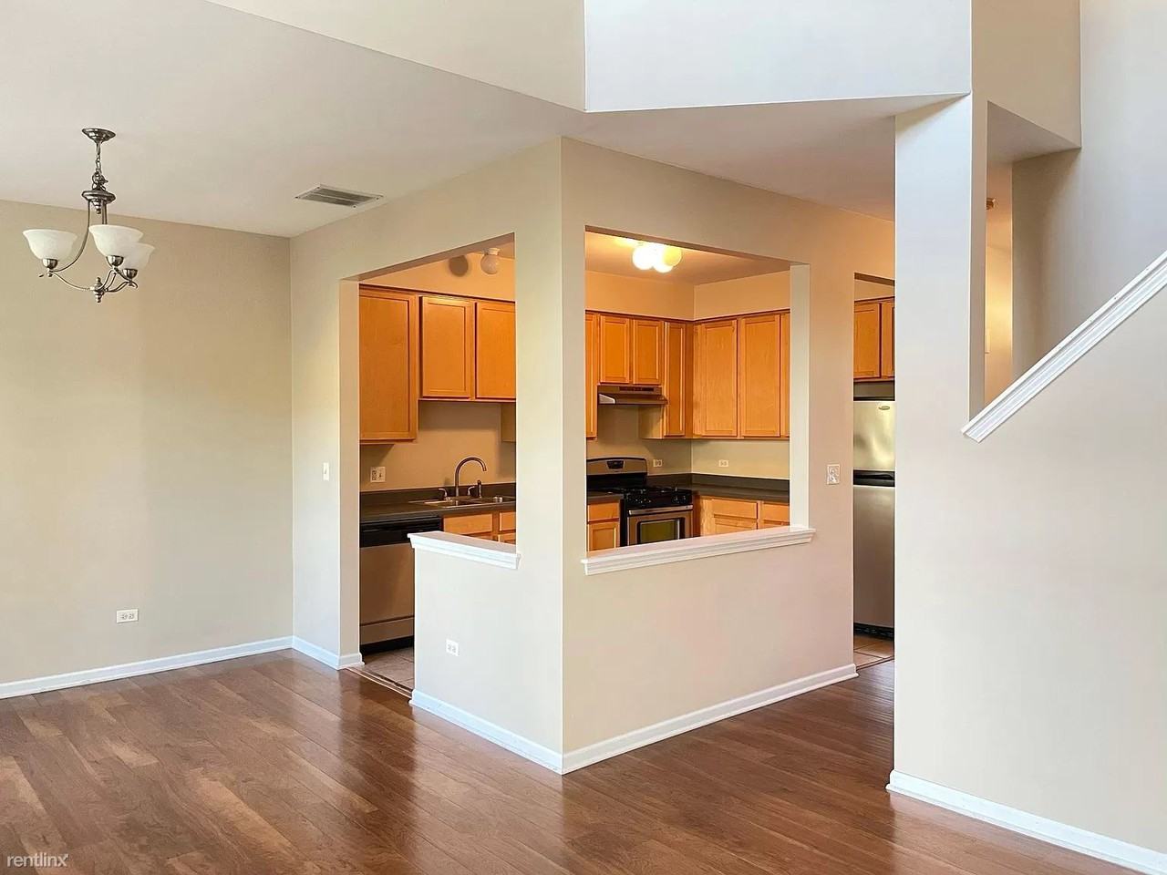 2908 Rutland Cir - Photo 2 of 6