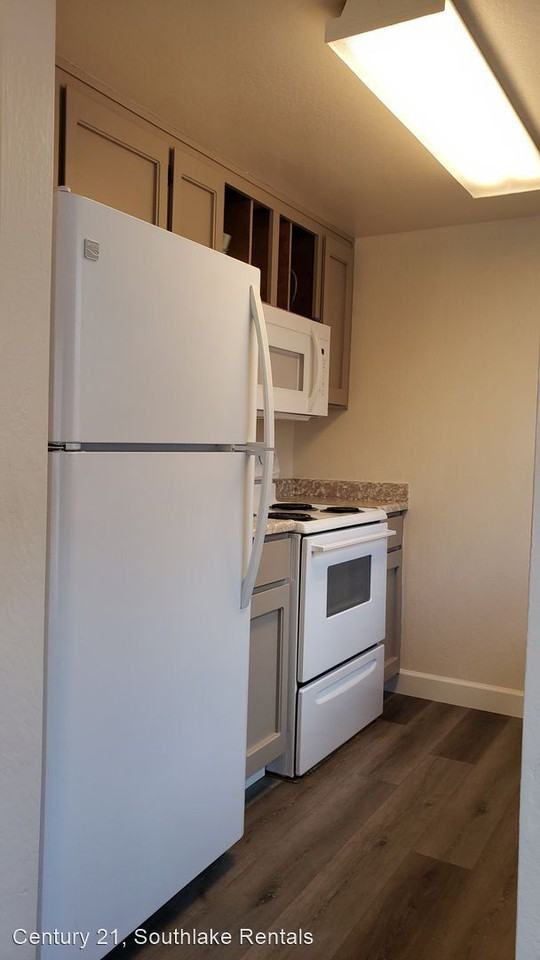 15344 Highlands Harbor Rd #B - Photo 3 of 7