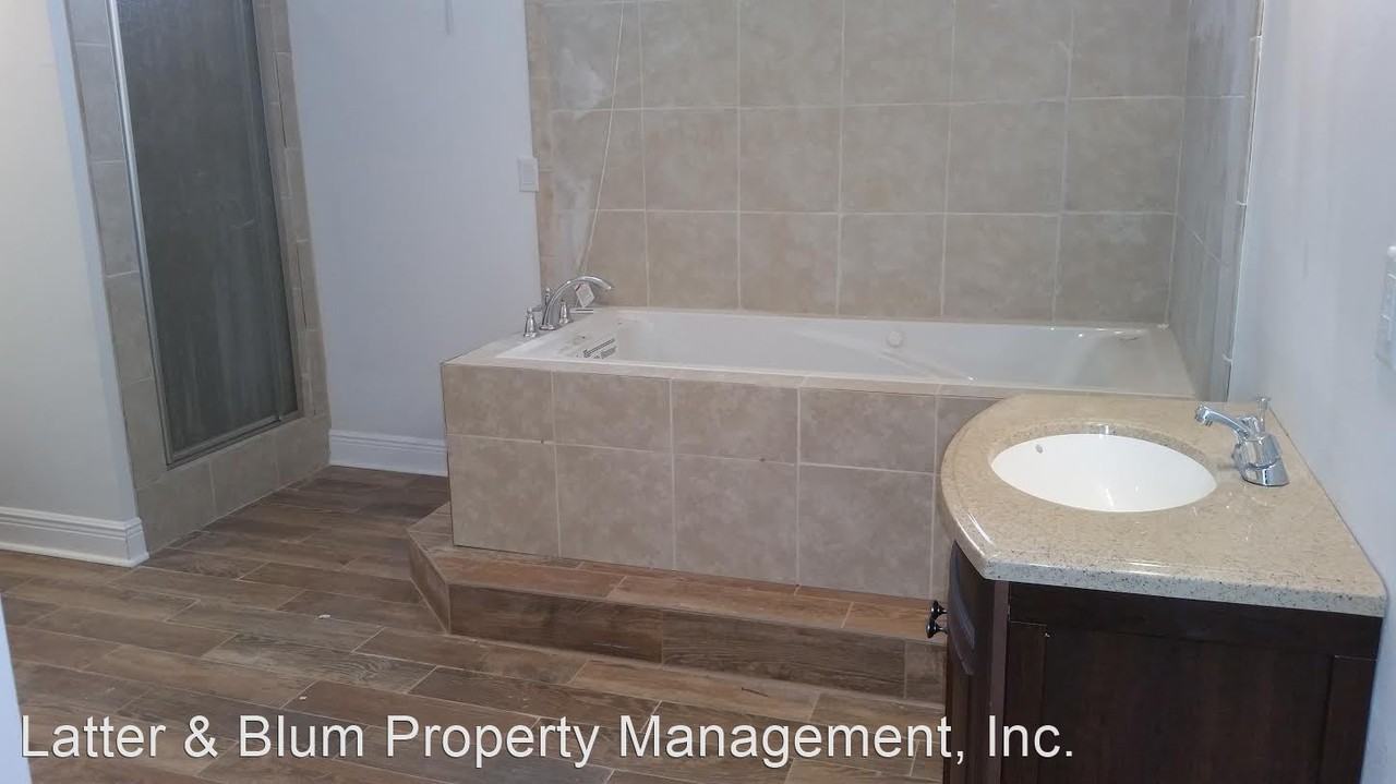 2712 Marengo St - Photo 3 of 4