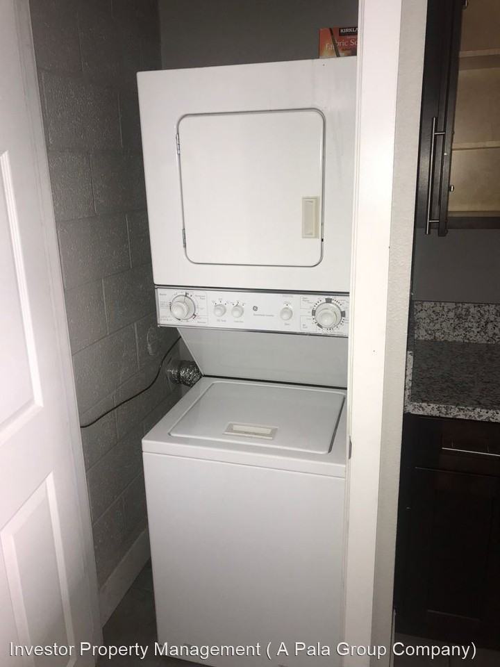 2105 15th St - Photo 3 of 10