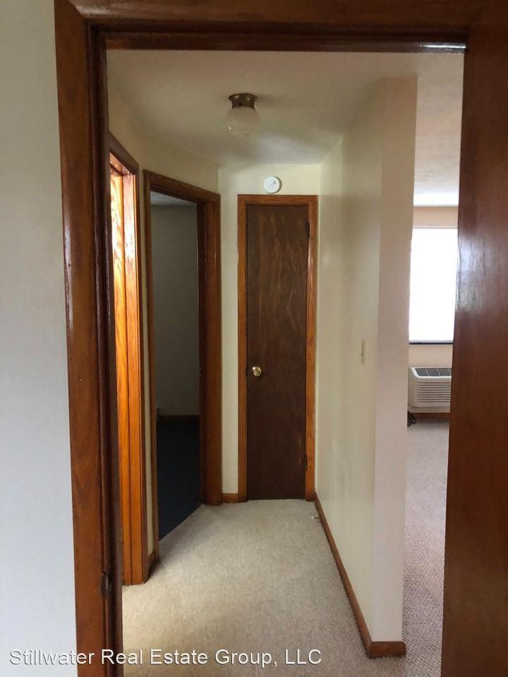 237 Edwin St - Photo 3 of 7