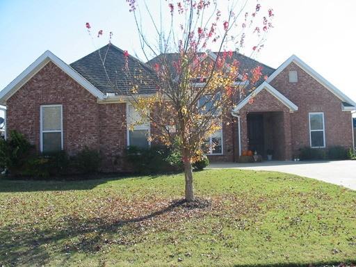 3895 Edgewater Dr - Photo 2 of 14