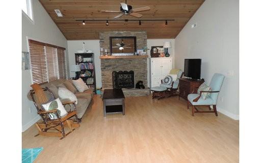 599 Hiawassee Estates Dr #2 - Photo 3 of 10